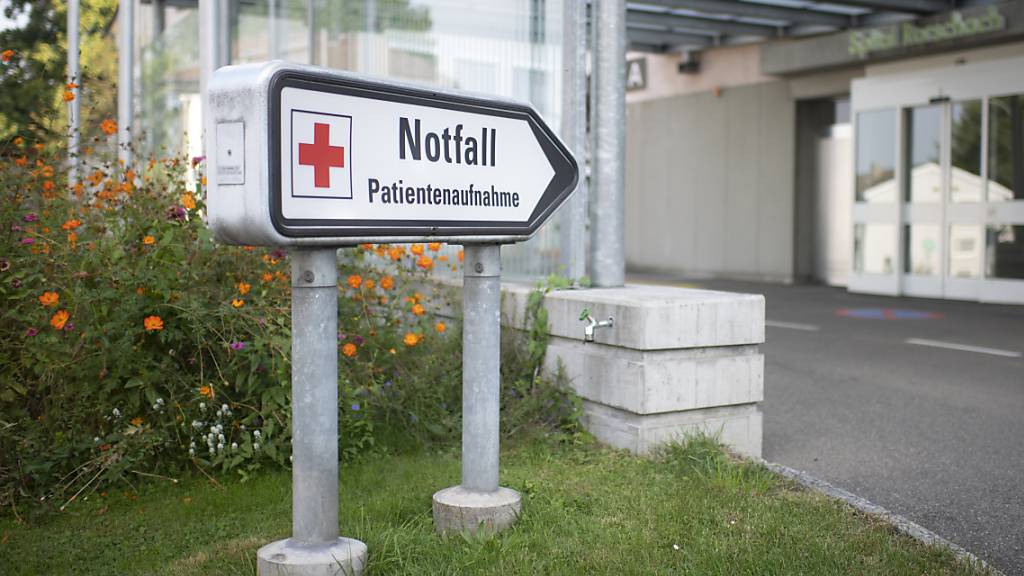 Eine E-Bikefahrerin hat nach einem Unfall in Ibach notfallmässig das Spital aufsuchen müssen. (Symbolbild)