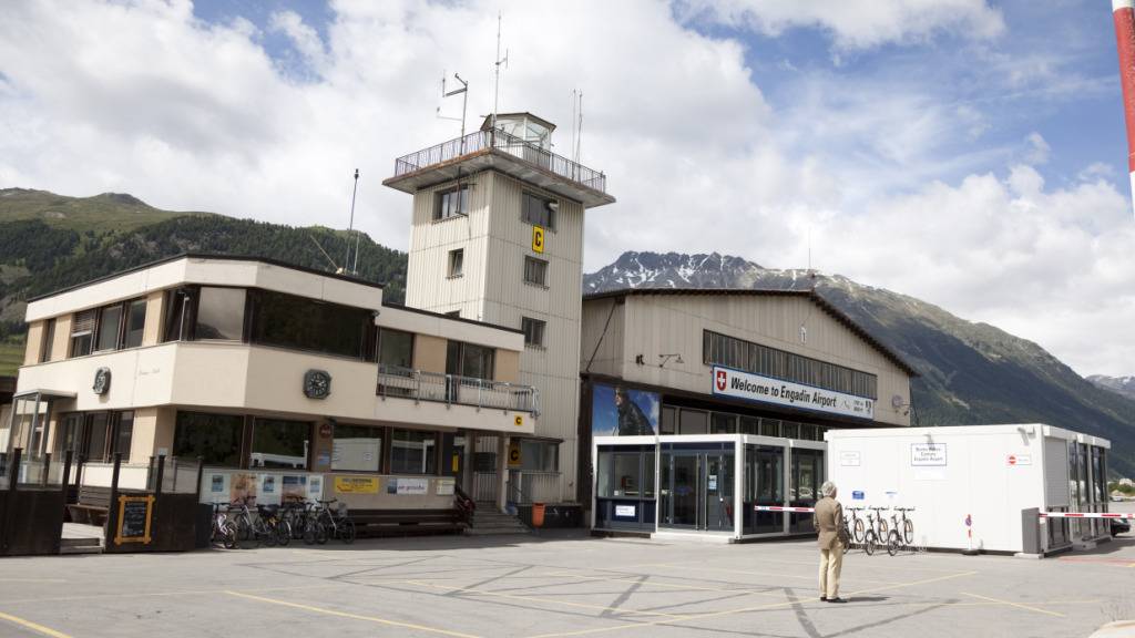 Nach jahrelangem Ringen kann der betagte Flughafen Samedan im Engadin nun doch noch neu gebaut werden. (Symbolbild)