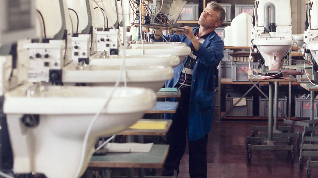 Der Sanitärtechnikkonzern Geberit spürt das schwierige Umfeld in der Bauindustrie. Dennoch konnte  die Gruppe die Profitabilität in der ersten Jahreshälfte 2023 steigern.(Archivbild)