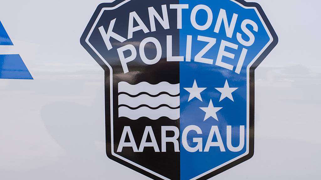 Die Kantonspolizei Aargau fand die stark alkoholisierte Frau nach dem Unfall in Spreitenbach.