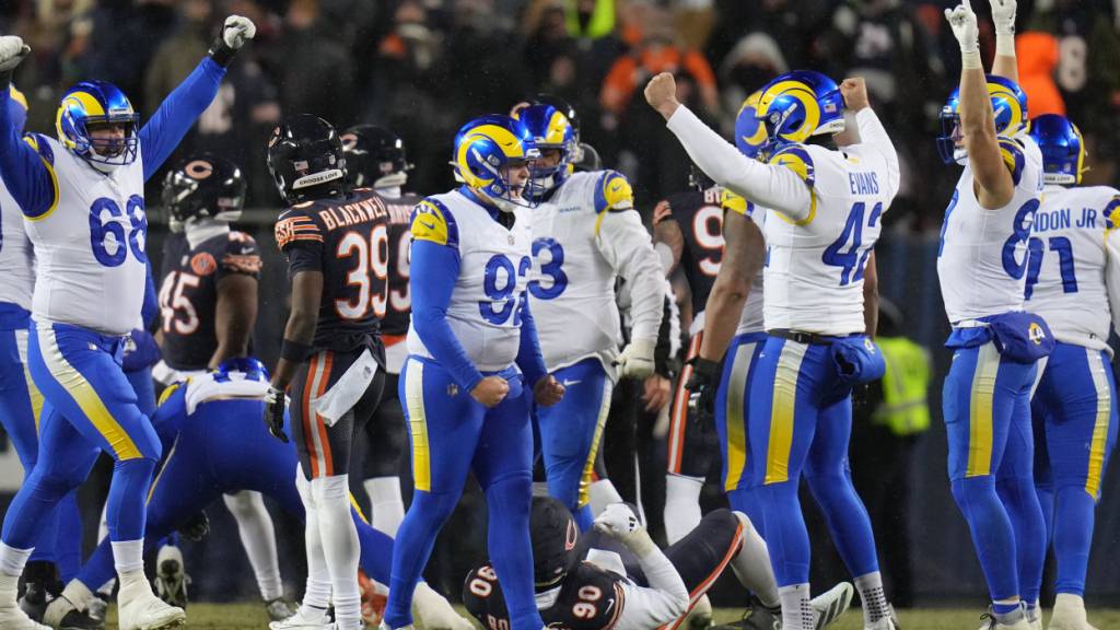 Die glücklichen Spieler der Los Angeles Rams nach dem Sieg im dramatischen Duell mit den Chicago Bears