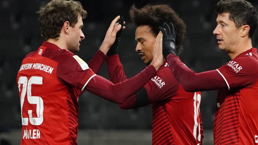 Die Bayern jubeln in Berlin vier Mal: Hier nach dem 3:0 durch Leroy Sané
