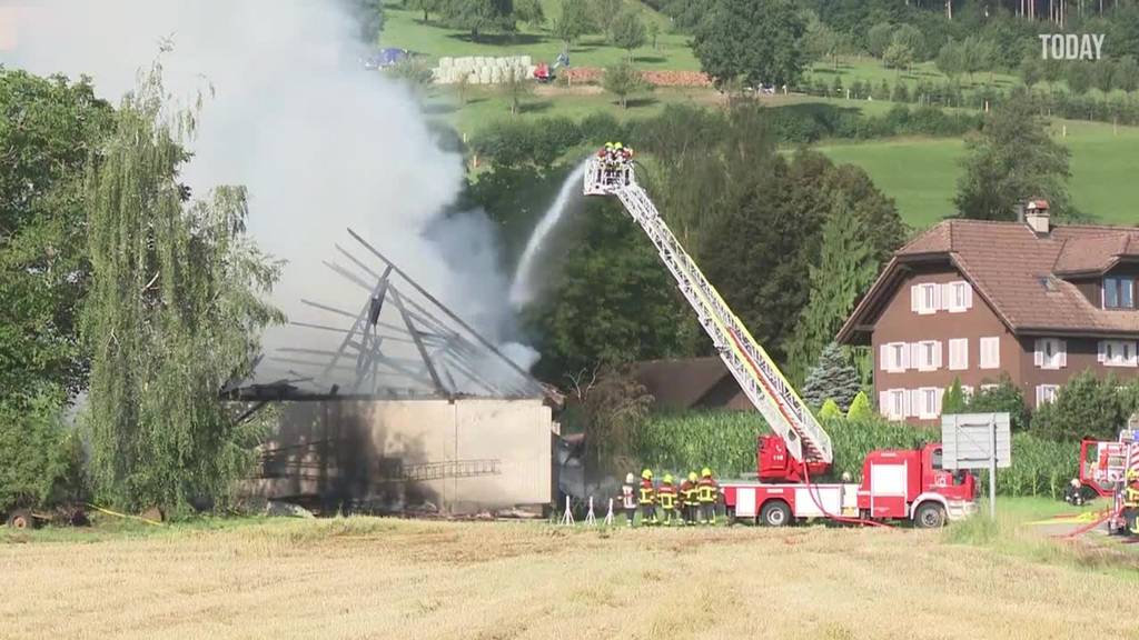 Feuer in Oberkirch brach wegen einem Defekt am Traktor aus