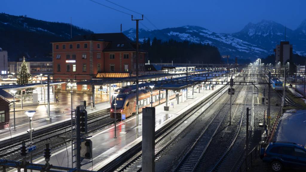 Die Stimmbevölkerung der Gemeinde Arth kann im nächsten Jahr über die geplante Entwicklung des Gebiets südlich des Bahnhofs Arth-Goldau abstimmen. (Archivaufnahme)