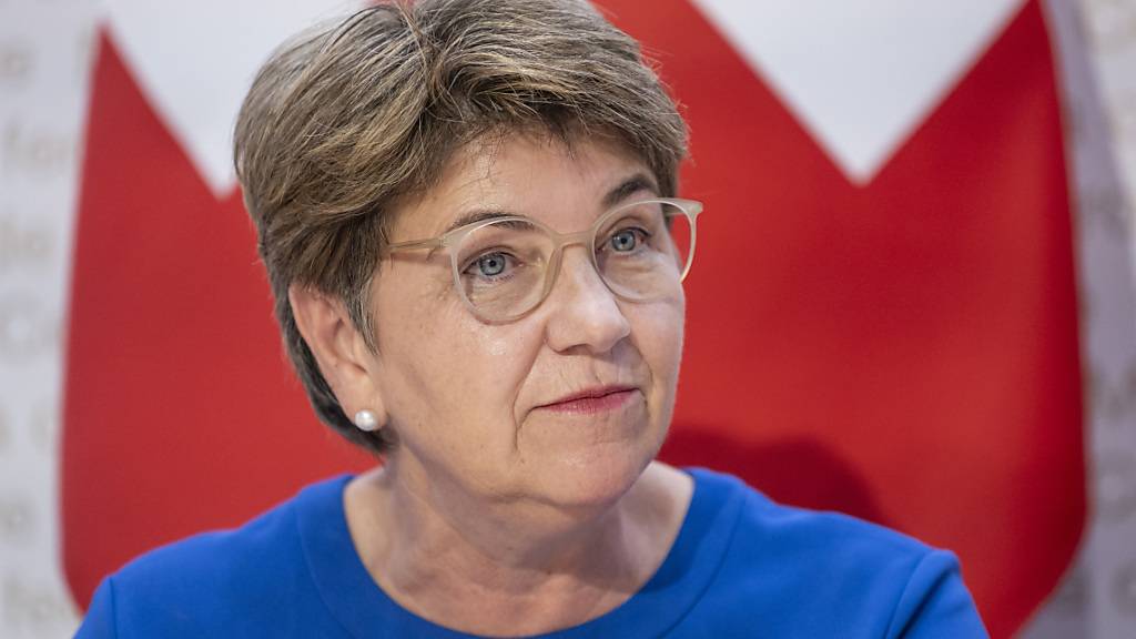 Laut der neuesten Ausgabe der Wahlumfrage von «Tamedia» und «20 Minuten» liefert VBS-Vorsteherin Viola Amherd die beste Arbeit unter den Bundesräten ab. (Archivbild)