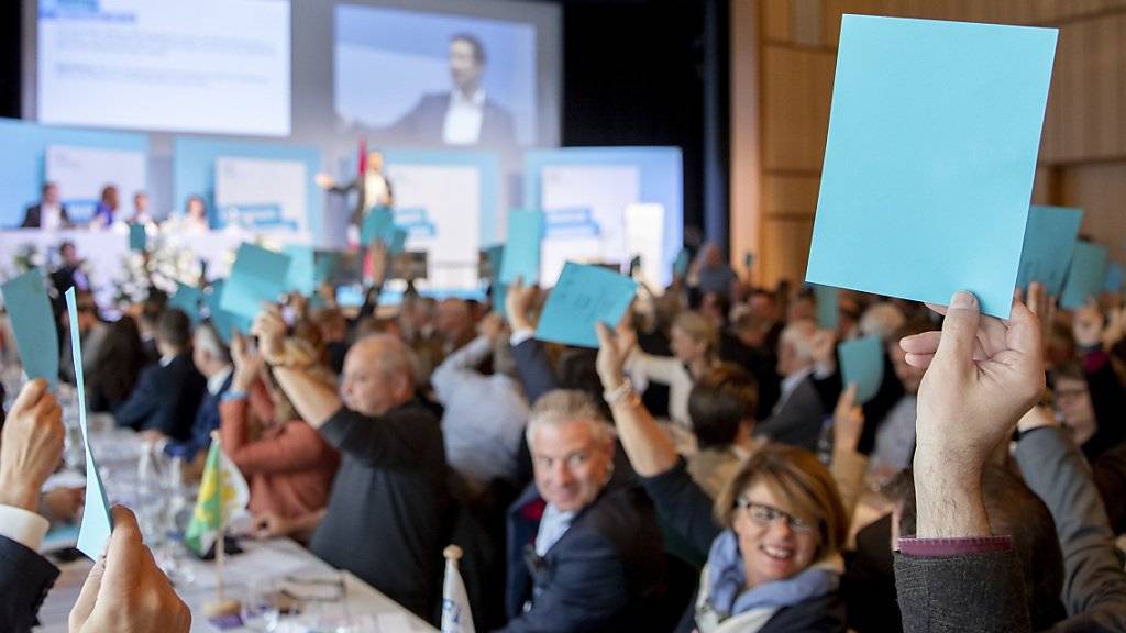 Höheres Rentenalter und tiefere Renten in der zweiten Säule: Die Delegierten der FDP beschlossen am Samstag in Flawil eine Resolution zur Altersvorsorge.