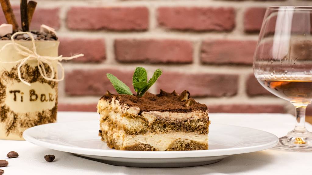italian-food-2157246_1920