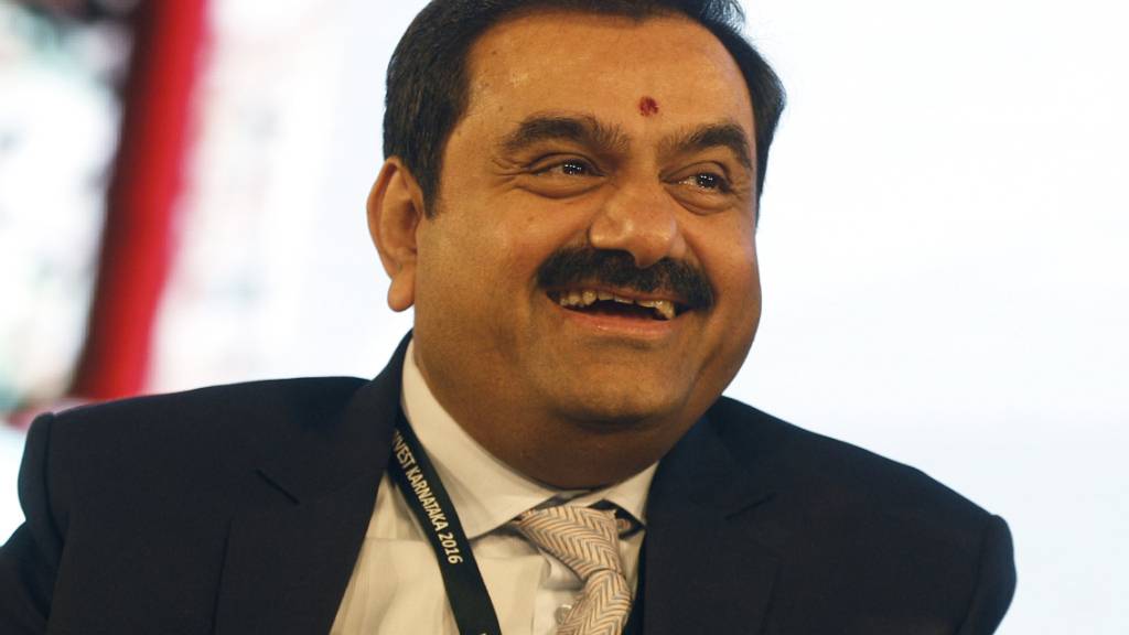 Der reichste Mann Asiens: der indische Tycoon Gautam Adani soll über ein Vermögen von 98 Milliarden Dollar verfügen. (Archivbild)