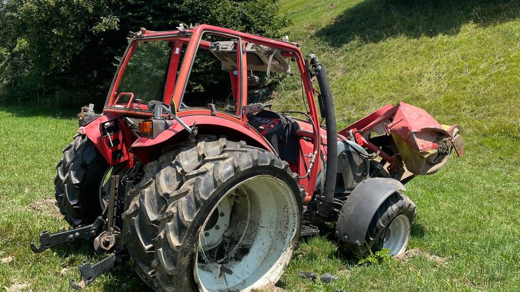 Traktor überschlägt sich – 53-jähriger Landwirt kommt ums Leben