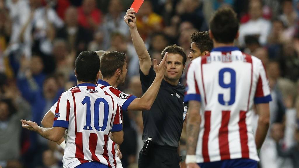 Atletico und Real Madrid werden von der Fifa hart bestraft. (AP Photo/Andres Kudacki)