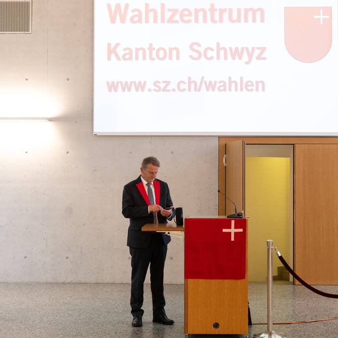 Sensationssieg für Schwyzer SVP im Parlament – Regierung bestätigt