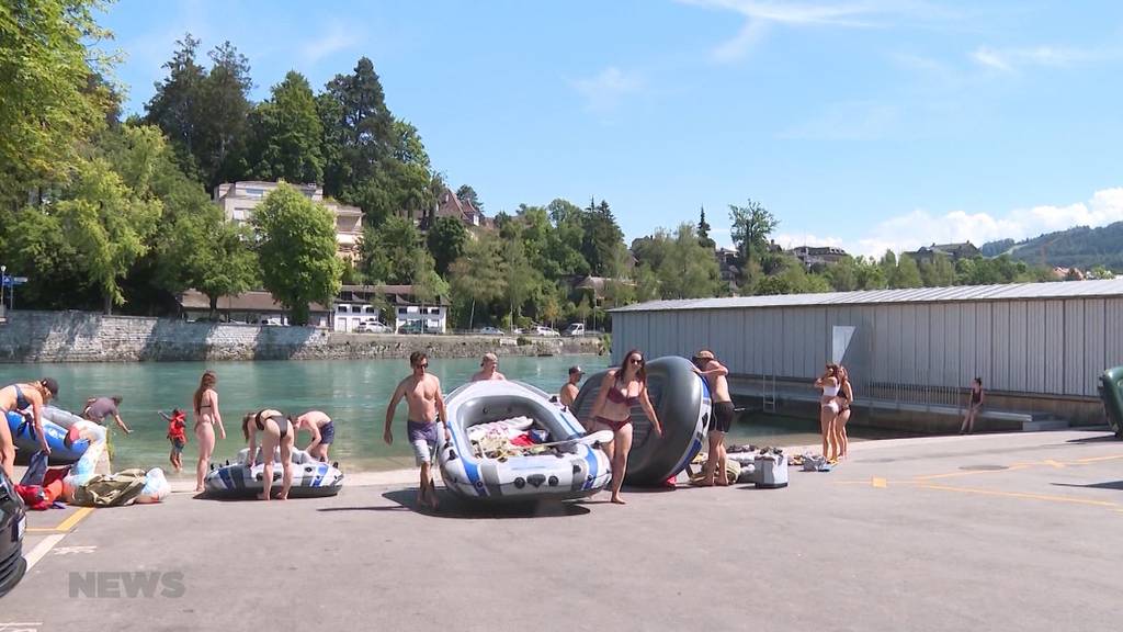 Aareböötler klauen Schwimmern Ausstiegsplatz beim Marzili