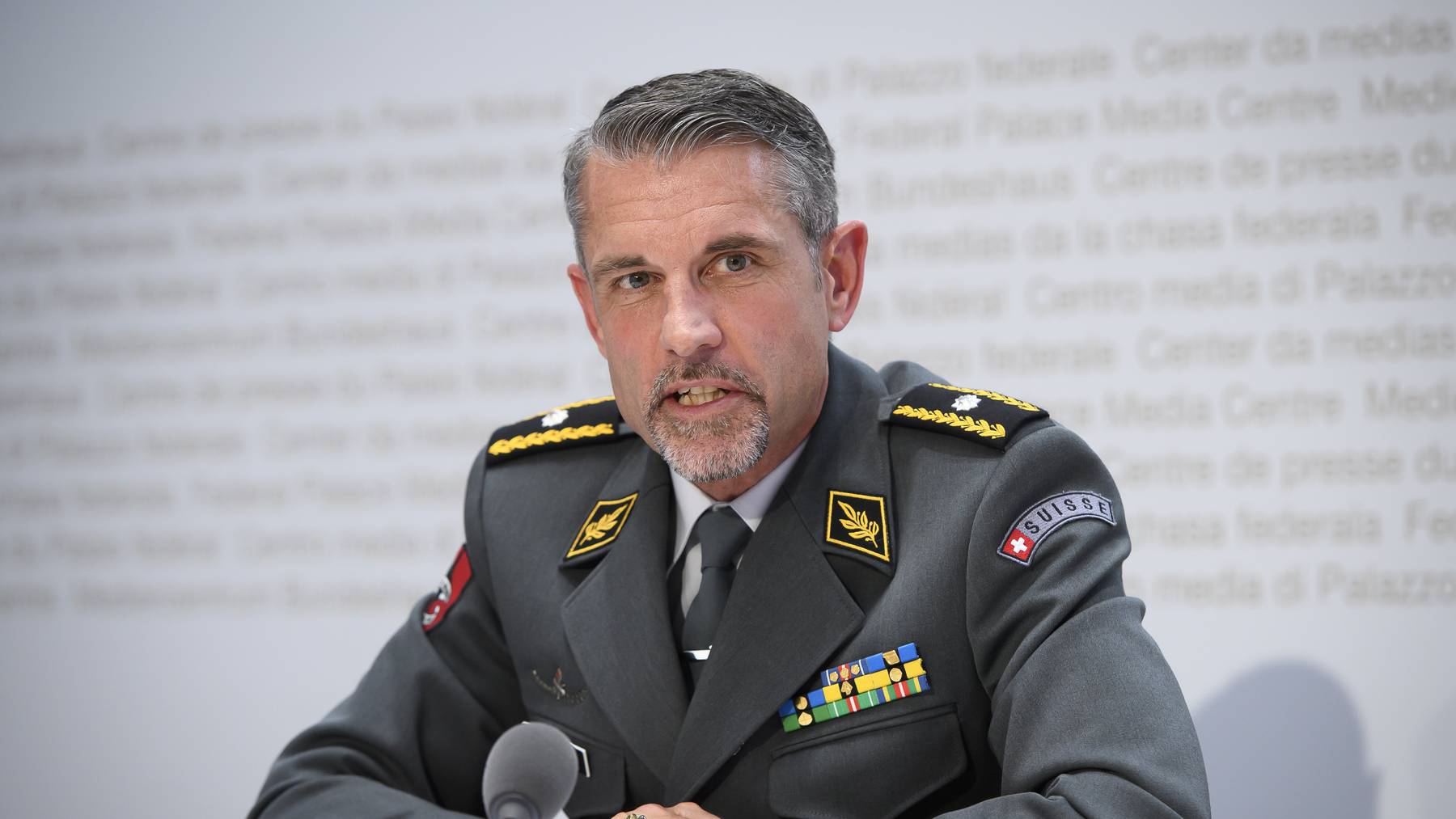 Brigadier Raynold Droz informierte am Montag über die teilweise Rückmobilisierung der Armee.