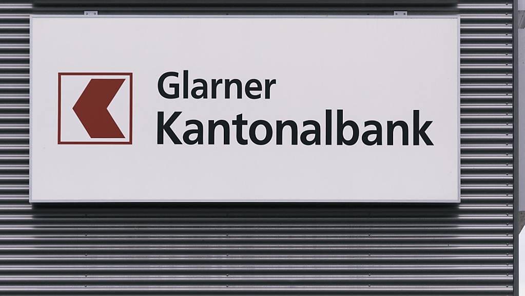 Die Glarner Kantonalbank GLKB hat einen neuen CEO. Sven Wiederkehr übernimmt die Leitung des Bank.