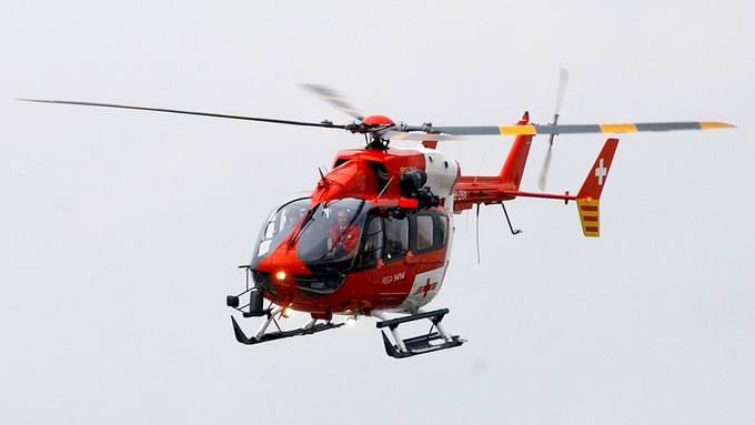 Zugerin bestellt Rettungshelikopter für gesunden Mann