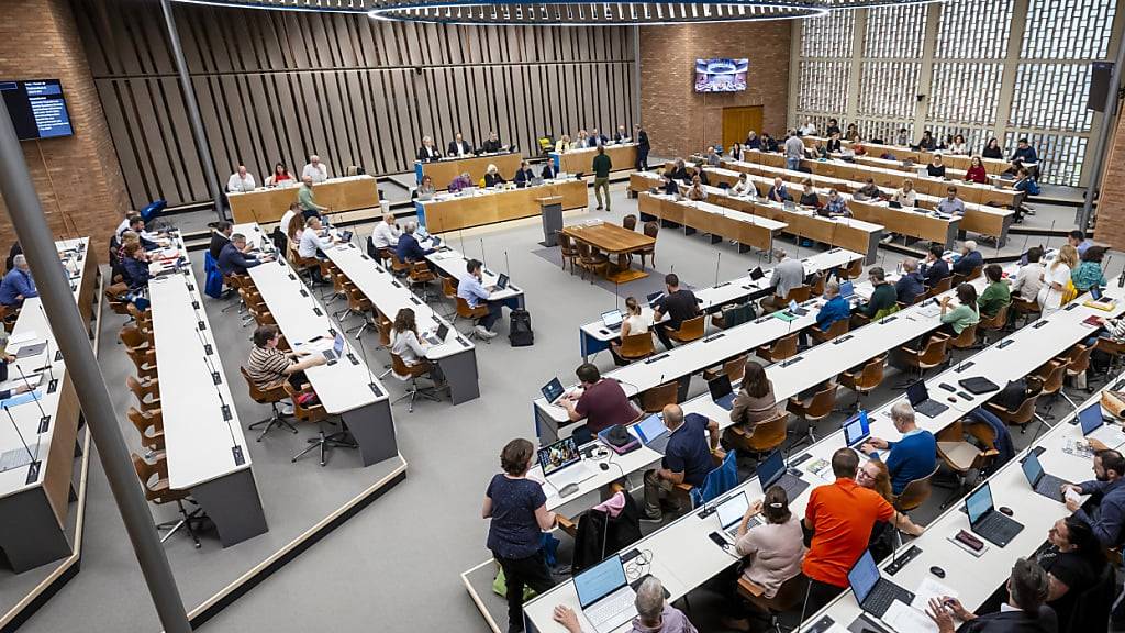 Das Stadtzürcher Parlament hat ein Schulhausprojekt an den Stadtrat zurückgewiesen. Ein seltener Vorgang, auch wenn es nur um ein Provisorium ging. (Archivbild)