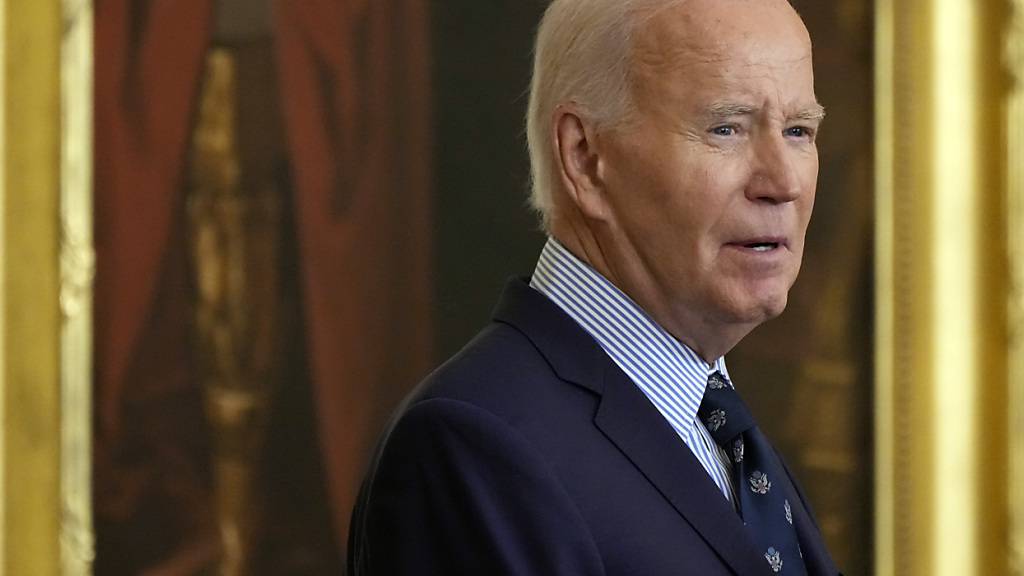 ARCHIV - US-Präsident Joe Biden spricht während einer Veranstaltung im East Room des Weißen Hauses. Foto: Jacquelyn Martin/AP/dpa