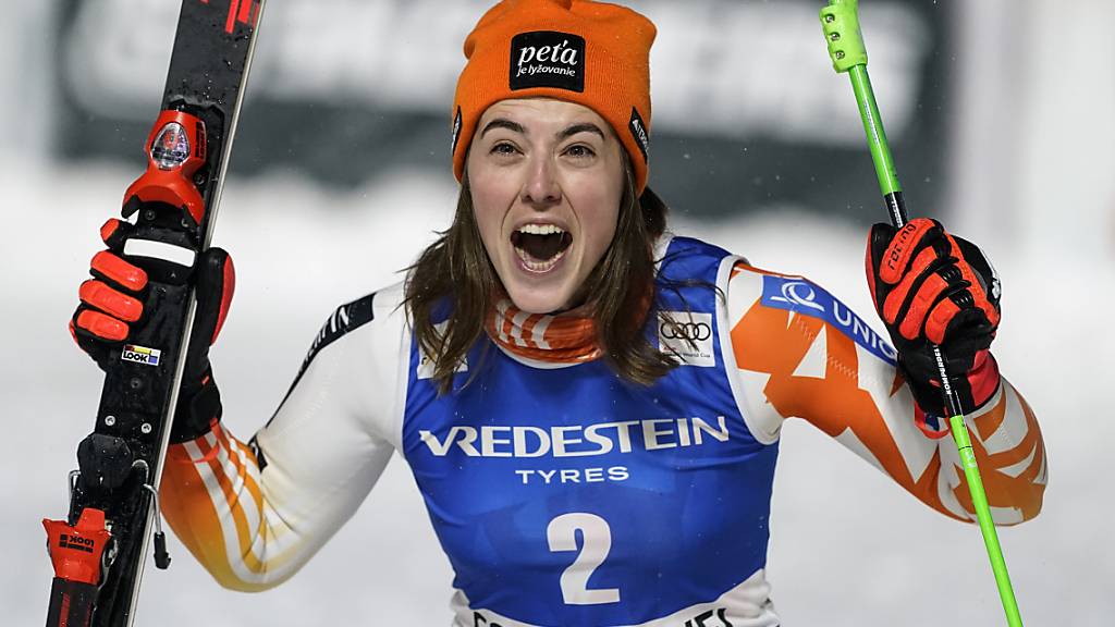 Die Slowakin Petra Vlhova gewinnt den Nachtslalom in Courchevel dank Laufbestzeit im zweiten Durchgang vor Mikaela Shiffrin