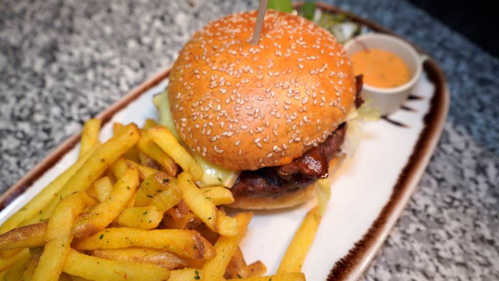 «Im Rheintal bekannt»: Hier gibt es den besten Burger im FM1-Land