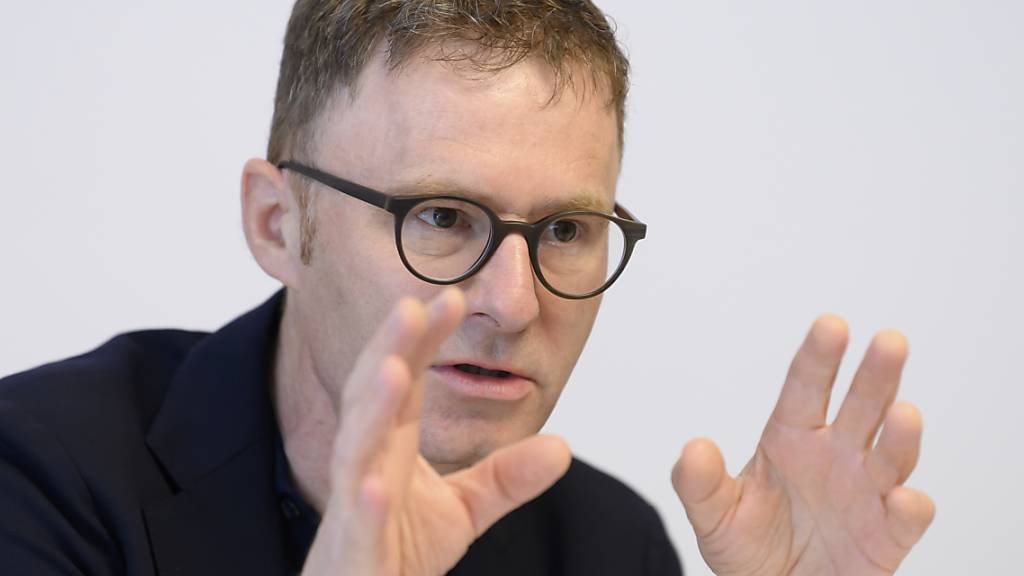 Der Lohnschutz drohe substanziell geschwächt zu werden, warnte SGB-Chefökonom Daniel Lampart. (Archivbild)