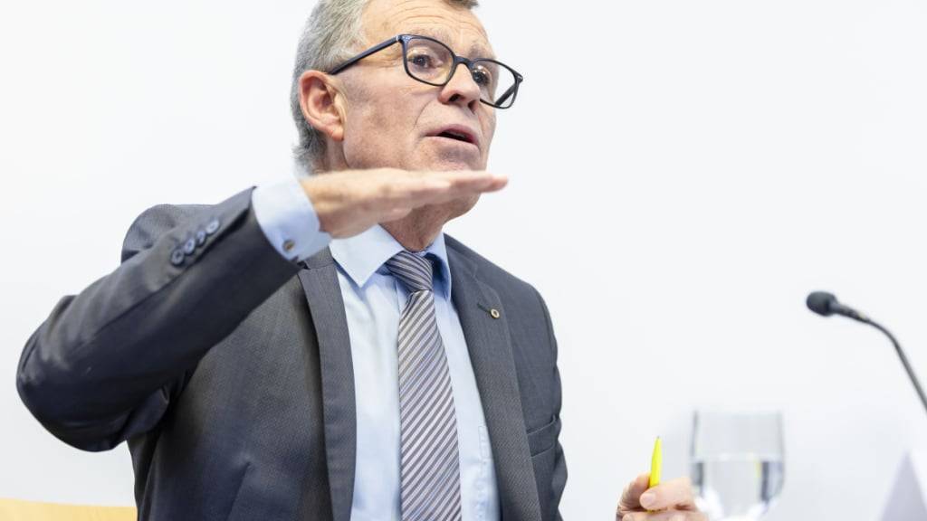 Die Eigenmietwerte sollen unten bleiben - nach der von den Stimmberechtigten gutgeheissenen Abschaffung des Eigenmietwerts will der Zürcher Finanzdirektor Ernst Stocker (SVP) auf eine geplante Erhöhung der Eigenmietwerte verzichten. (Archivbild)