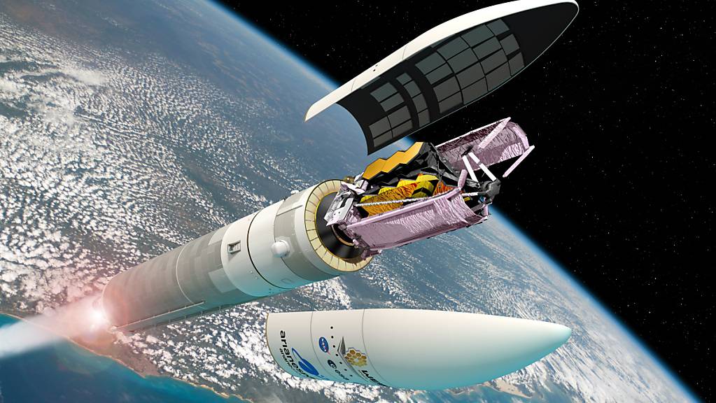 Das Weltraumteleskop liegt zu Beginn der Mission zusammengefaltet in der Ariane-5-Trägerrakete. Sein riesiger Spiegel und der Tennisplatz-grosse Sonnenschutz wird erst später entfaltet.