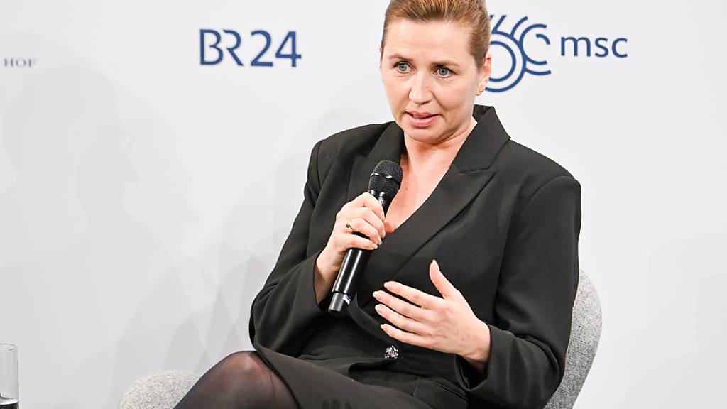 Mette Frederiksen, Premierminsterin von Dänemark, spricht bei der 60. Münchner Sicherheitskonferenz. Foto: Tobias Hase/dpa