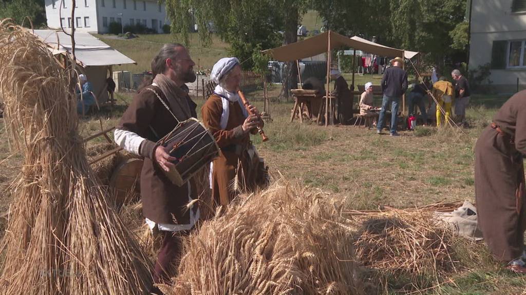 Handarbeit: In Gontenschwil erleben die Leute altes Handwerk wie im Mittelalter