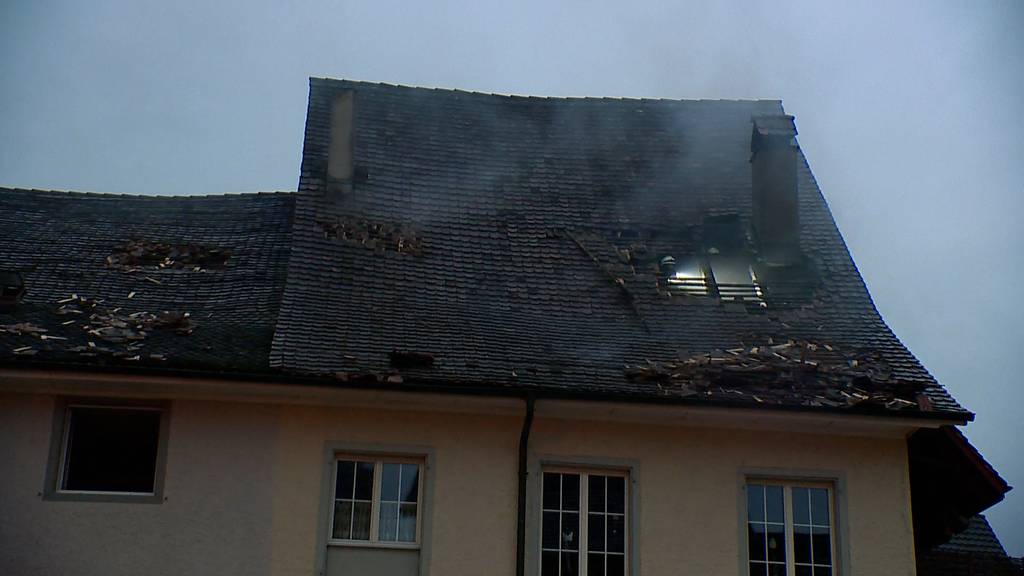 Diessenhofen (TG): Brand in Dachwohnung fordert zwei Verletzte