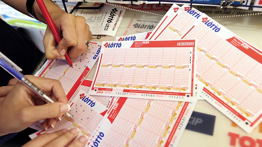 Mehr als 37 Millionen Franken hat ein Glückspilz am Samstag im Schweizer Zahlenlotto gewonnen. (Archivbild)