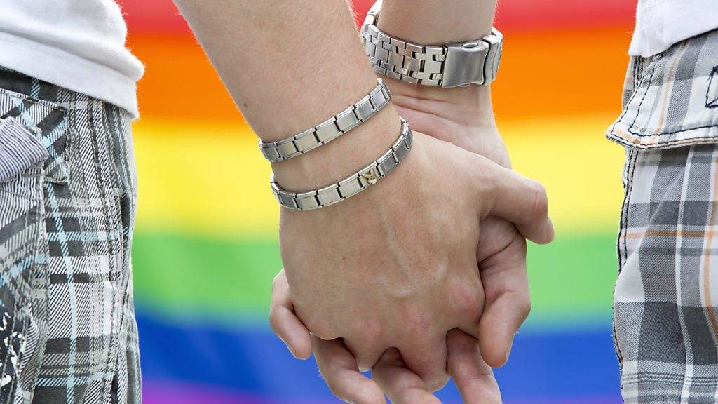 Der Nationalrat diskutiert über die «Ehe für alle»: Auch Schwule und lesbische Paare sollen heiraten können. (Archivbild)
