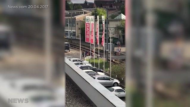 Jugendliche identifiziert