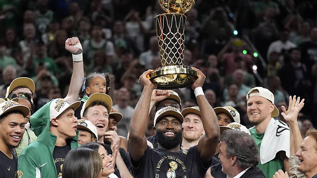 Die Boston Celtics gelten als Titelverteidiger erneut als Favorit auf die NBA-Trophäe