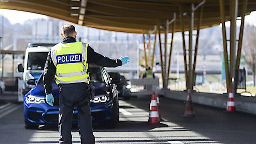Seit Montag 8 Uhr kontrolliert die deutsche Bundespolizei unter anderem am Autobahnzoll Konstanz/Kreuzlingen alle Einreisenden nach Deutschland.