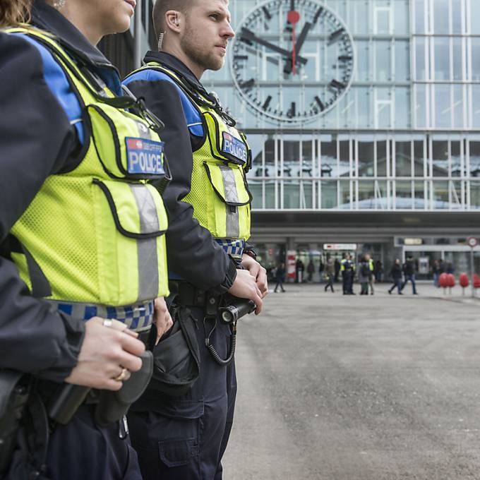 Streit eskaliert am Bahnhof Aarau: Ein Verletzter nach Messerstecherei