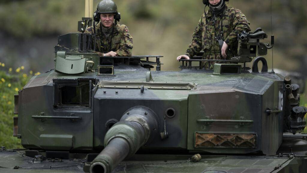 Im Raum Nordwestschweiz üben rund 3500 Angehörige der Schweizer Armee die Mobilmachung sowie gemeinsam mit zivilen Behörden die Abwehr hybrider Bedrohungen und militärischer Gewalt. (Symbolbild)