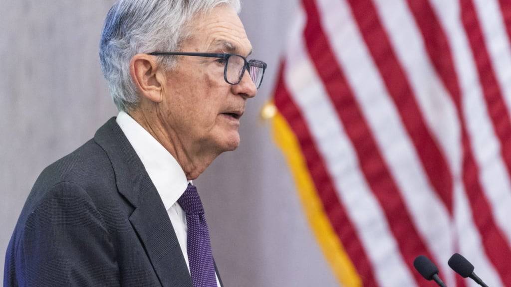 Die US-Regierung macht weiter Druck auf den bei ihr unbeliebten Notenbank-Chef Jerome Powell. Finanzminister Scott Bessent fordert eine Überprüfung der Renovierung der Zentrale der Notenbank Fed in Washington, aber keinen Rücktritt von Powell. (Archivbild)