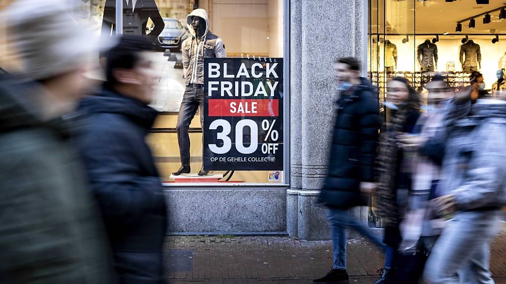 Der jährliche Konsumrausch steht vor der Tür: Am Freitag ist Black Friday (Symbolbild).