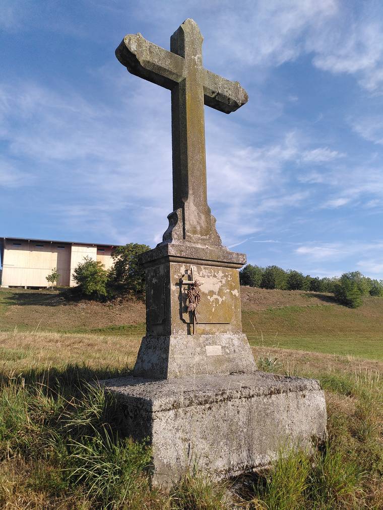  Erinnerungskreuz in Merlischachen.