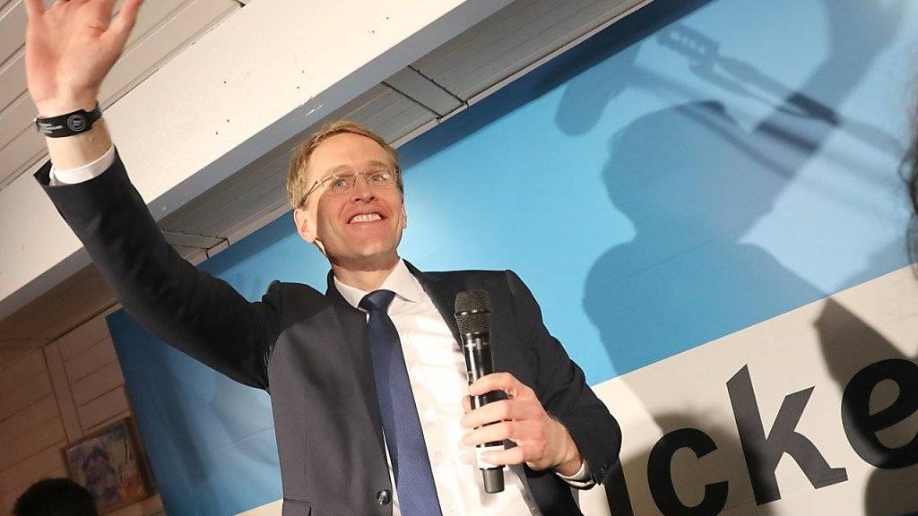Jubeln nach dem Sieg: Der Spitzenkandidat der CDU im norddeutschen Bundesland Schleswig-Holstein, Daniel Günther.