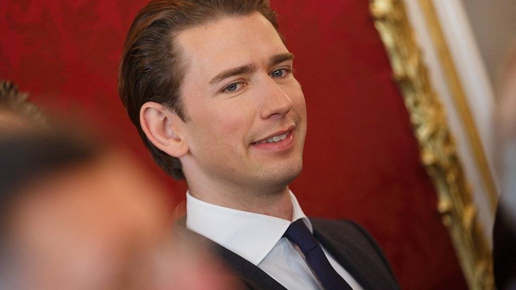 Soll am Freitag mit der Bildung der neuen österreichischen Regierung beauftragt werden: Der 31-jährige Wahlsieger und Aussenminister Sebastian Kurz der konservativen ÖVP. (Archivbild)