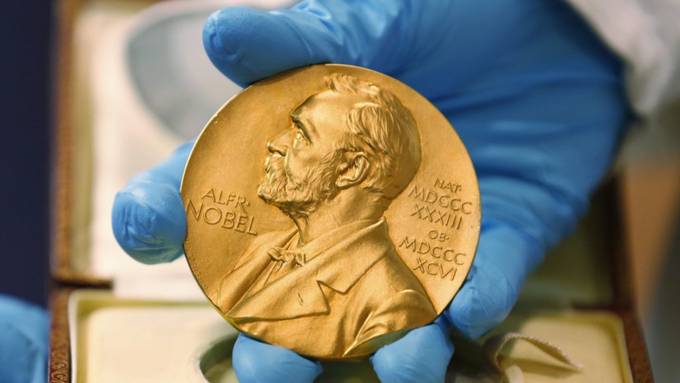 Physik-Nobelpreis geht an zwei Teilchenphysiker