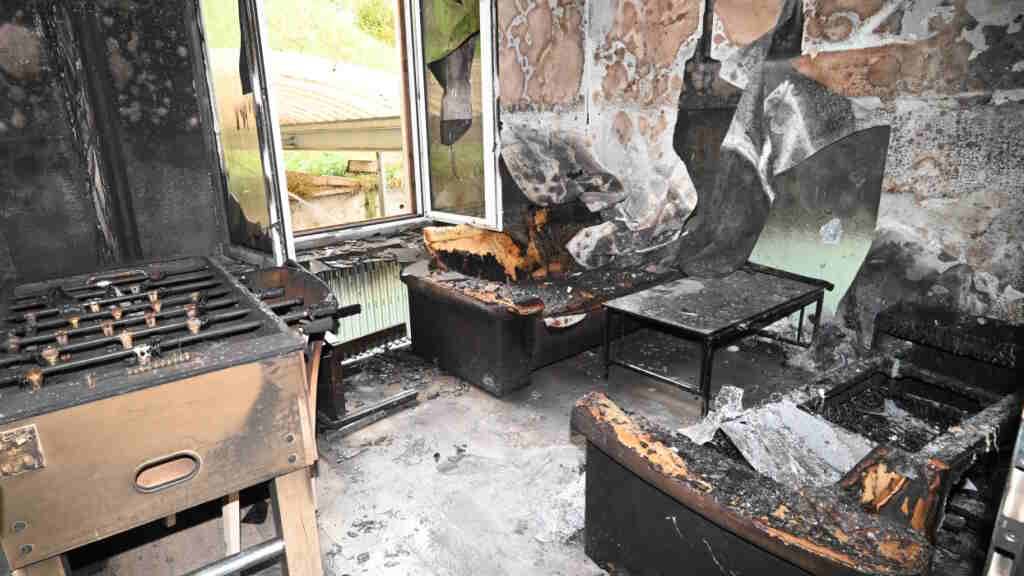 Eine Asylunterkunft in St. Margarethen SG ist nach einem Brand am Samstag nicht mehr bewohnbar.