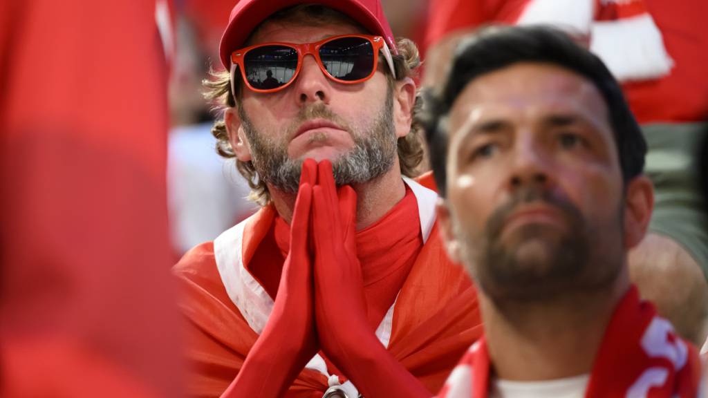 Nicht nur im Stadion auch an der Langstrasse in Zürich war am Sonntagabend den Fans die Enttäuschung ins Gesicht geschrieben.