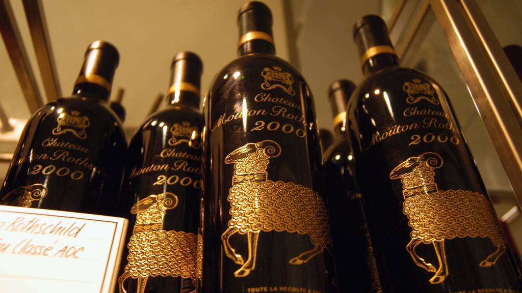Die Preise für Rotwein aus dem Ausland sind im November gestiegen. (Symbolbild)