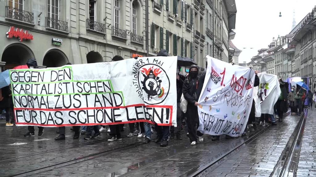 Unbewilligte 1. Mai-Demonstration in Bern mit rund 400 Personen