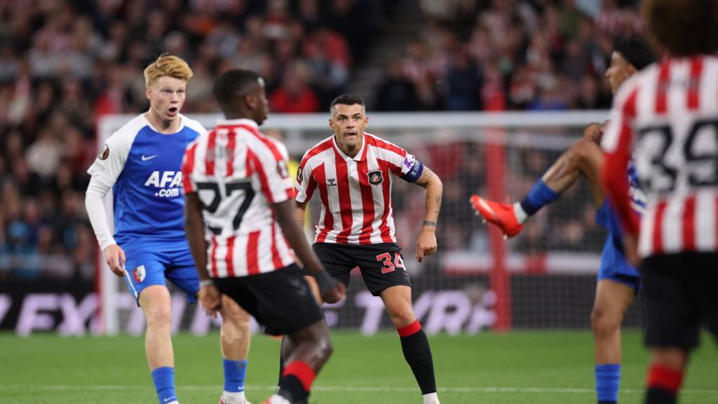 Granit Xhaka hat im Mittelfeld von Sunderland gegen Alkmaar alles unter Kontrolle