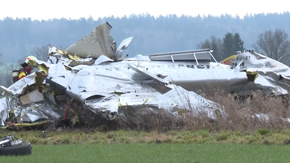 Das Flugzeug von Skydive Grenchen ist völlig zerstört.