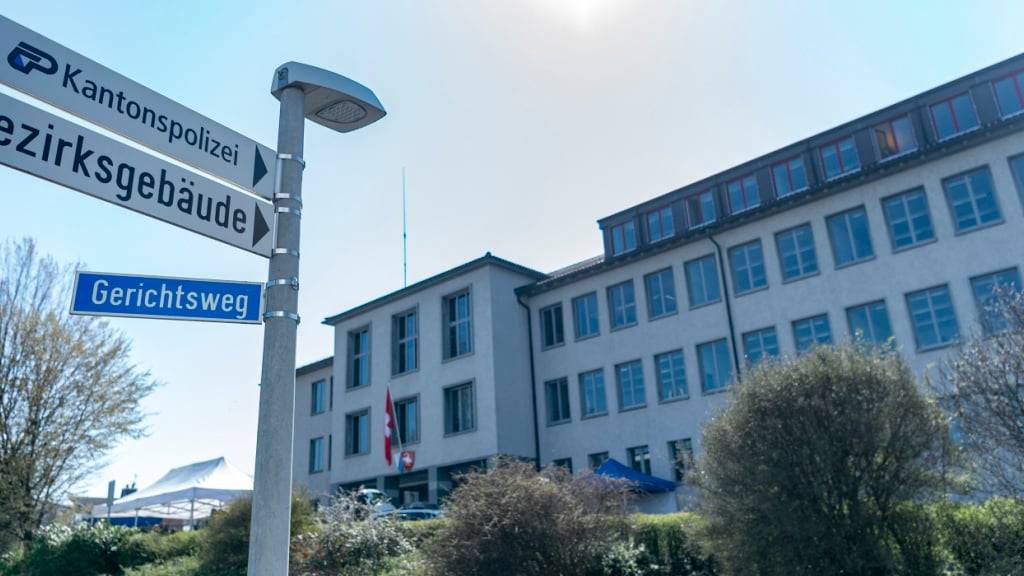 Ein 38-Jähriger muss sich am Donnerstag vor dem Bezirksgericht Horgen ZH wegen Mordes verantworten. (Archivbild)