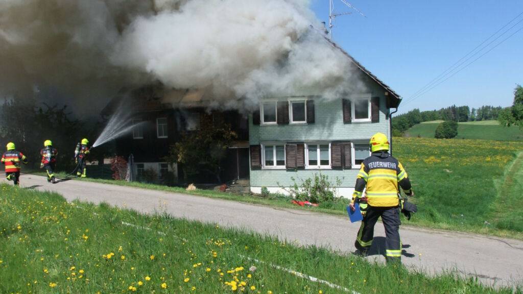 Haus nach Brand in Kirchberg SG nicht mehr bewohnbar